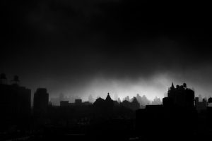 Photo noir et blanc des toits de la ville de New York City